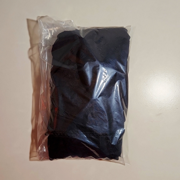 NWT TORRID BRALETTE UNLINED 4-WAY STRETCH BLACK LACE - AMAZING SUPPORT & COMFORT - Picture 5 of 10